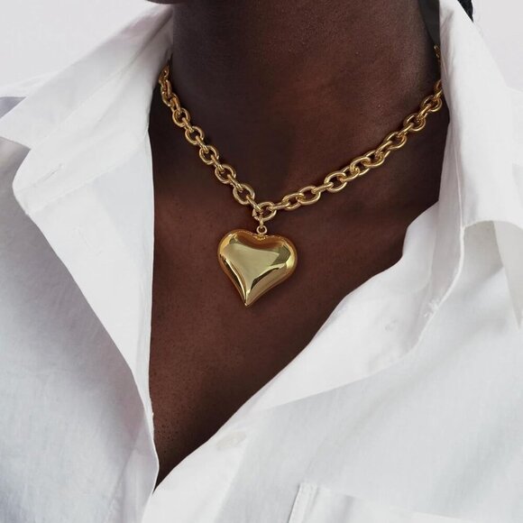 Bold Gold Choker Necklace with Heart Pendant - 9mm Copper Chain, Luxurious and S - Picture 2 of 6